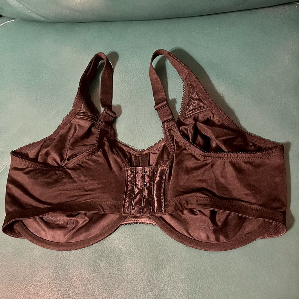 Wacoal Basic Beauty Full Figure Seamless Underwire Bra 855192 - Picture 2 of 4